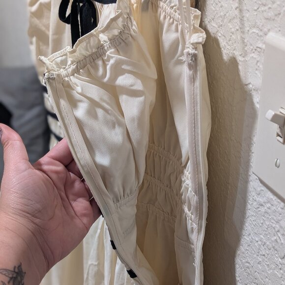 Francesca's Leona Midi Dress - Picture 4 of 11